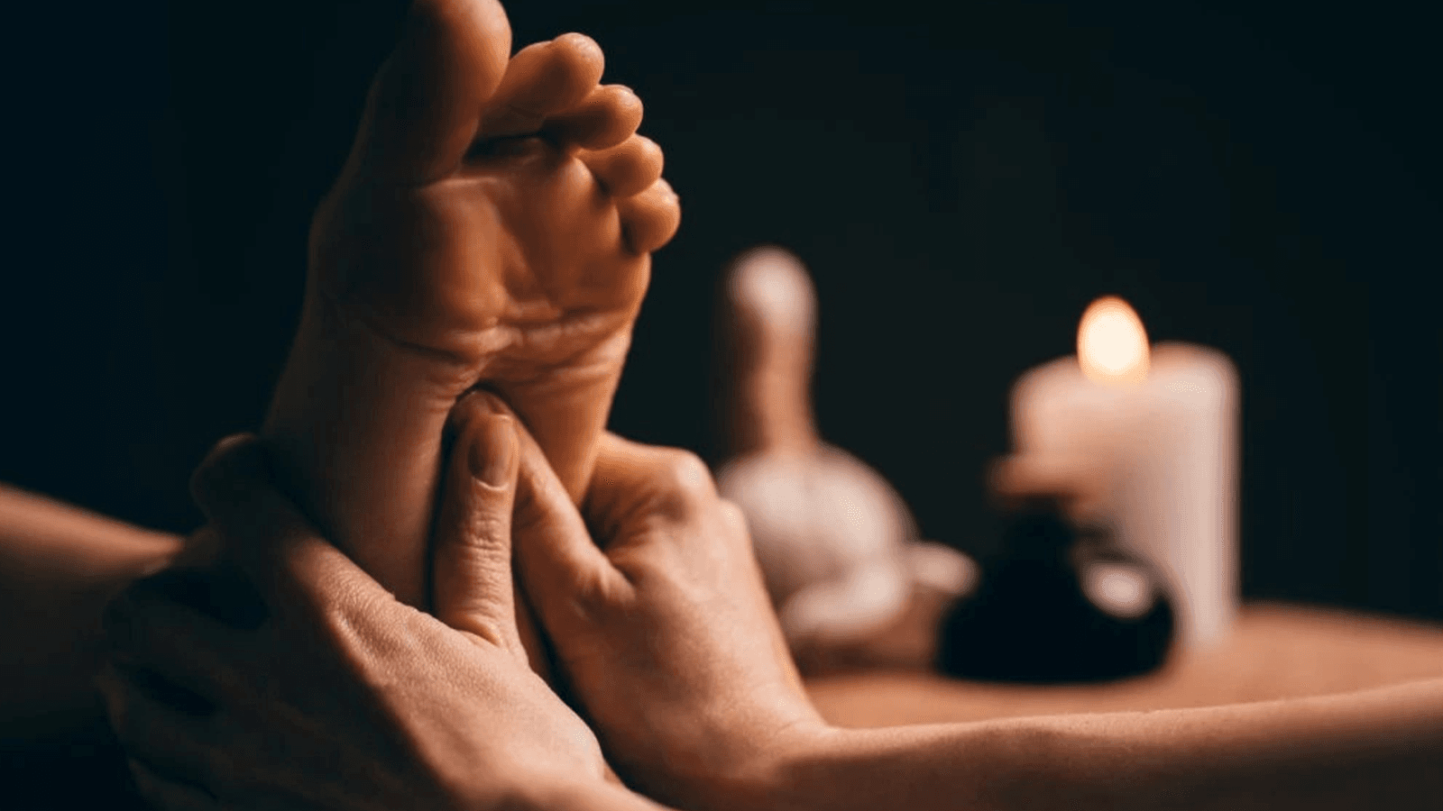 FOOT REFLEXOLOGY 7-1600X900
